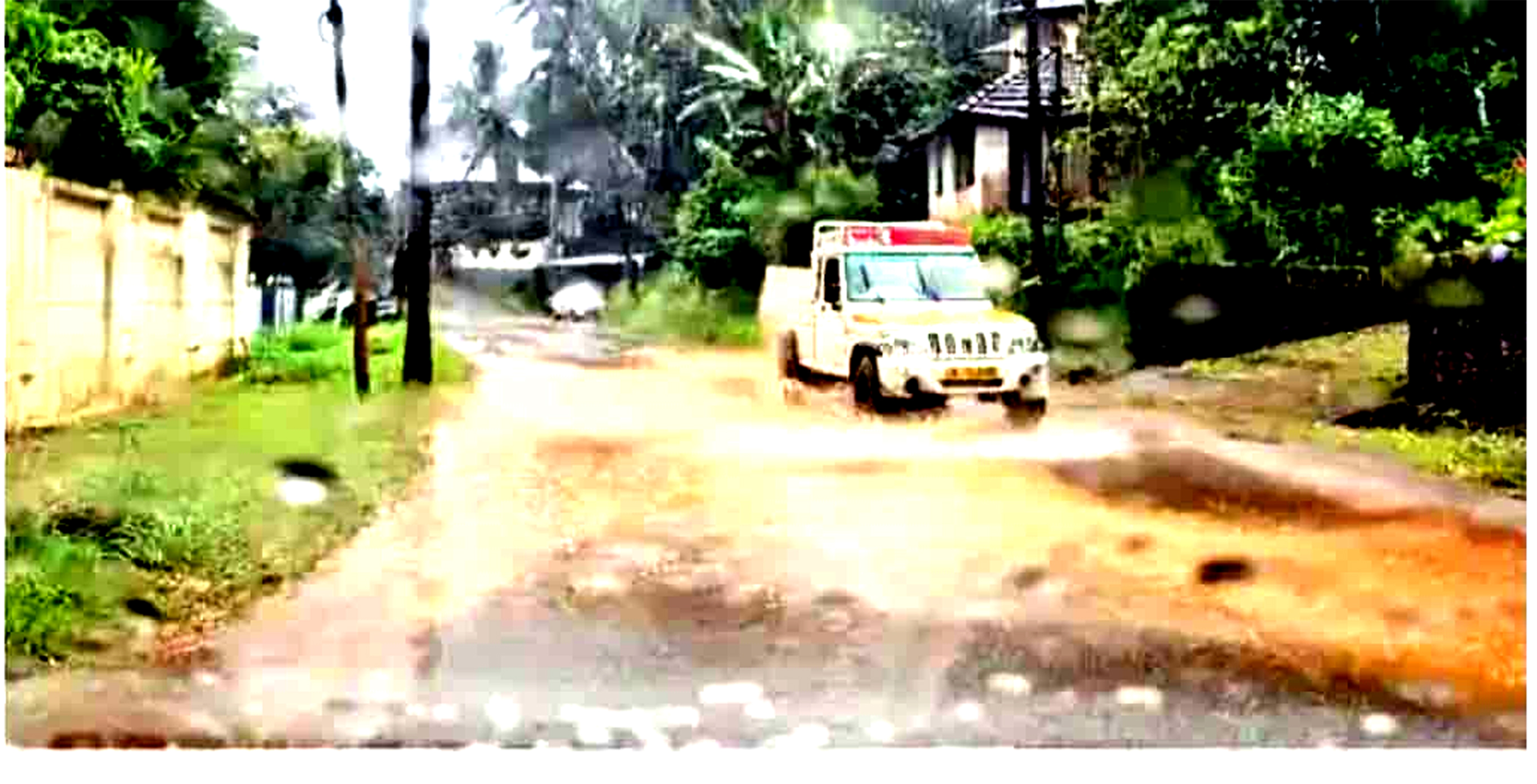 കോടികള്‍ മുടക്കി നവീകരിച്ച  മലയോര റോഡുകള്‍ തകരുന്നു